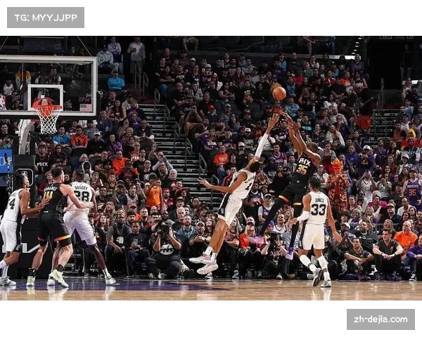 爱德华兹谈跳球文班亚马:裁判抛球偏向他那边,他都已经8英尺高了 爱德华兹谈跳球文班亚马:裁判抛球偏向他那边,他都已经8英尺高了